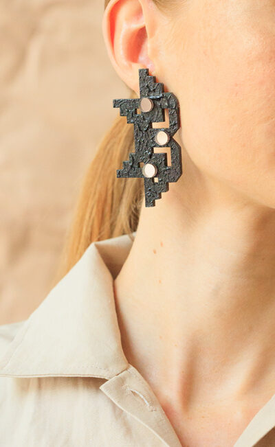INTERWOVEN HERITAGE EARRINGS BLACK