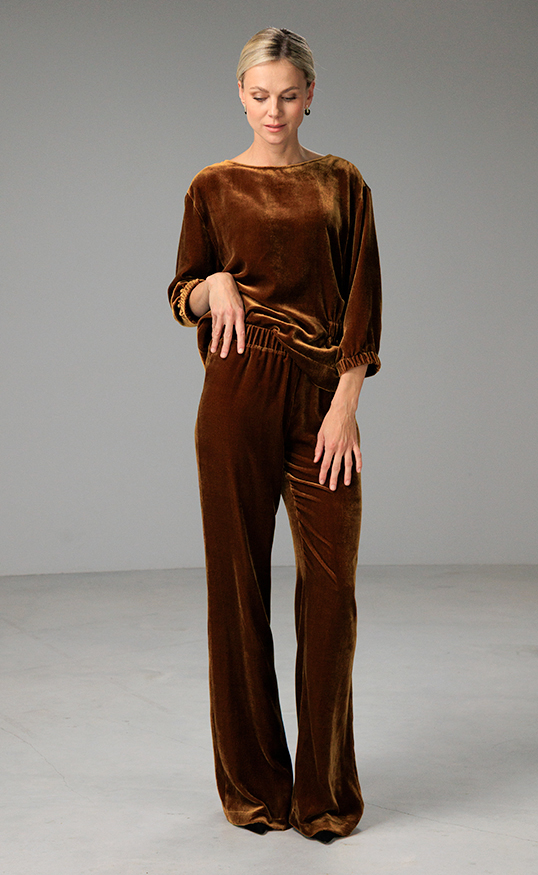 SILK VELVET PANTS IIRIS HONEY GOLD - Image 3